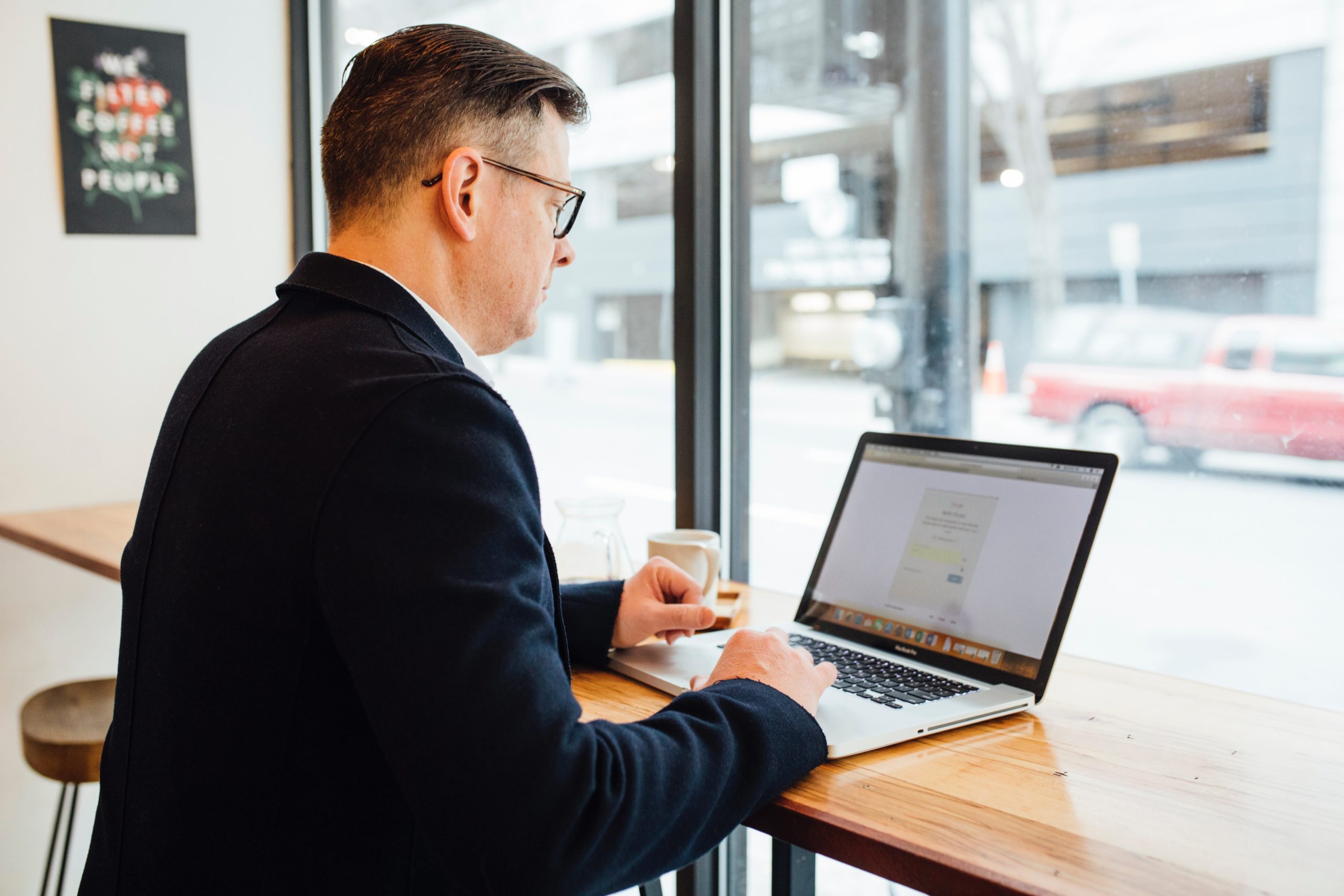 8 LinkedIn Optimization Tips That You Should Know